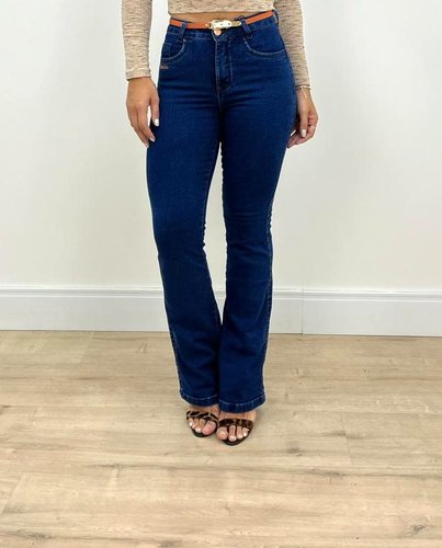 Calça Boot Cut Chapa Barriga Com Cinto E Barra