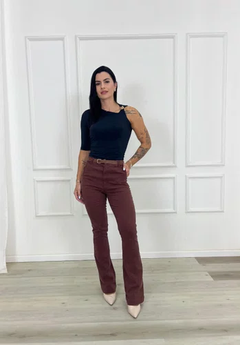 Calça Boot Cut Jeans Color Bolso Faca Com Cinto 