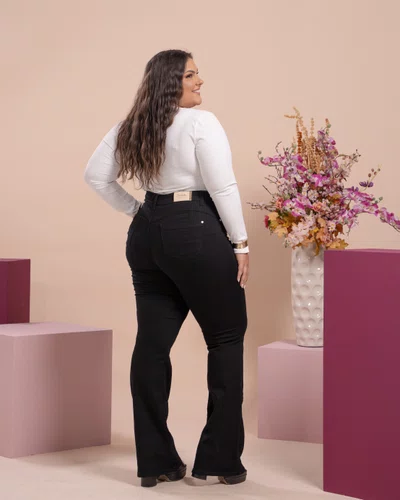 Calça Boot Cut Jeans Color Tradicional  Plus