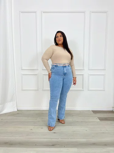 Calça Boot Cut Jeans Plus Com Cinto  