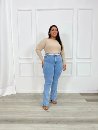 Calça Boot Cut Jeans Plus Com Cinto  
