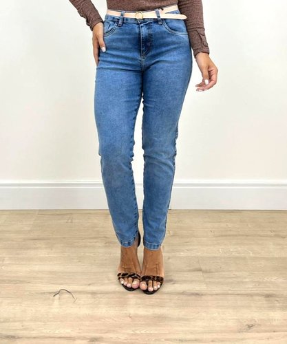 Calça Mom  Com Cinto E Barra Tradicional 