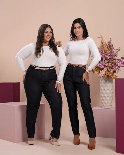 Calça Mom Jeans Plus Com Cinto