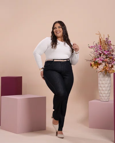 Calça Mom Jeans Plus Com Cinto
