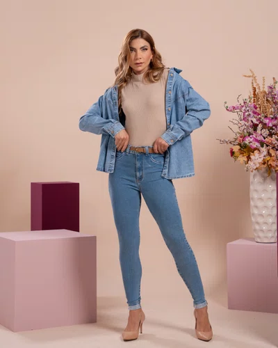 Calça Skinny Jeans Barra Dobreda Com Cinto  