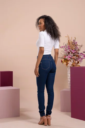 Calça Skinny Jeans Barra Tradicional  