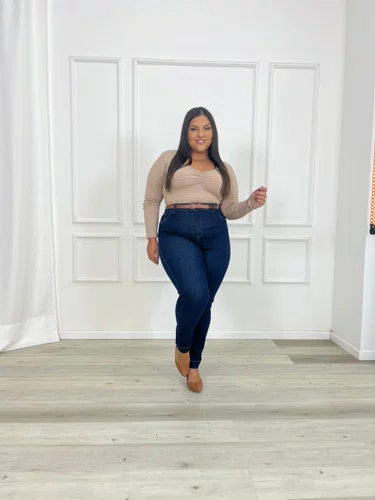 Calça Skinny Jeans Com Cinto Plus 