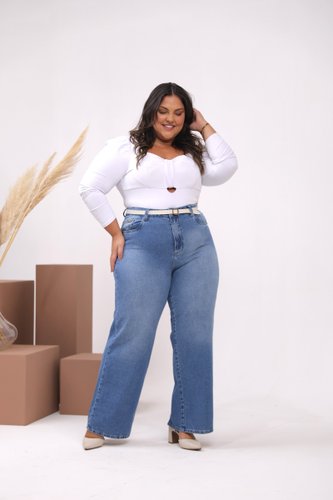 Calça Wide Leg Jeans Com Cinto E Barra Tradicional 