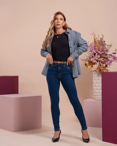 Camisa Jeans Over Listrada Com Bolso Frontal 
