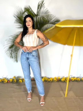 Calça Mom Jeans Barra Dobrada 