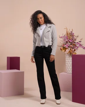 Calça Perna Reta Jeans Color Preta Com Cinto  