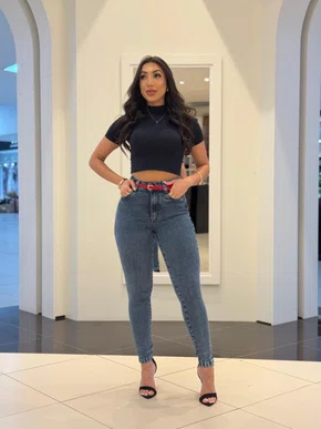Calça Skinny Jeans Com Cinto 