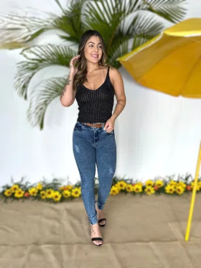 Calça Skinny Jeans Marmorizado Com Cinto E Lixados 