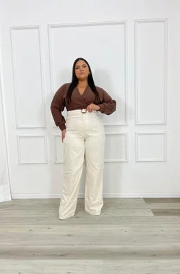 Calça Wide Leg De Linho Com Cinto  Plus  