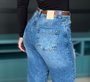 Calça Perna Reta Jeans Com Cinto E Lixados 